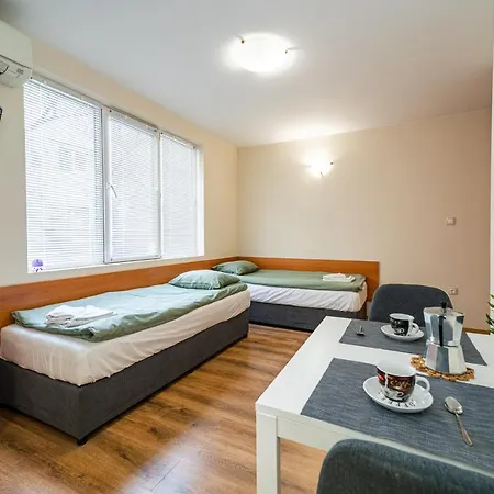 Apartamento & *