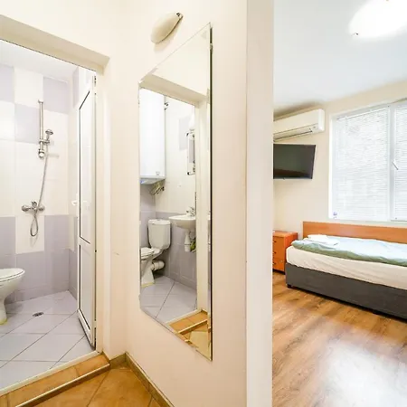 Διαμέρισμα & *