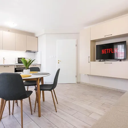 & Apartment Varna