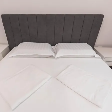 & Apartment