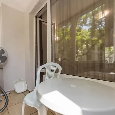 Διαμέρισμα & Βάρνα