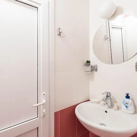 Apartment & *