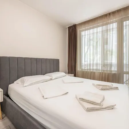 & Apartment *